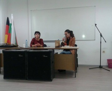 Срещата с Теодора Димова в Езикова гимназия "Пловдив"